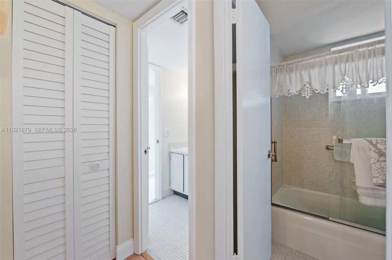 3140 Holiday Springs Blvd, Unit 9-102, Margate, FL 33063 Photo