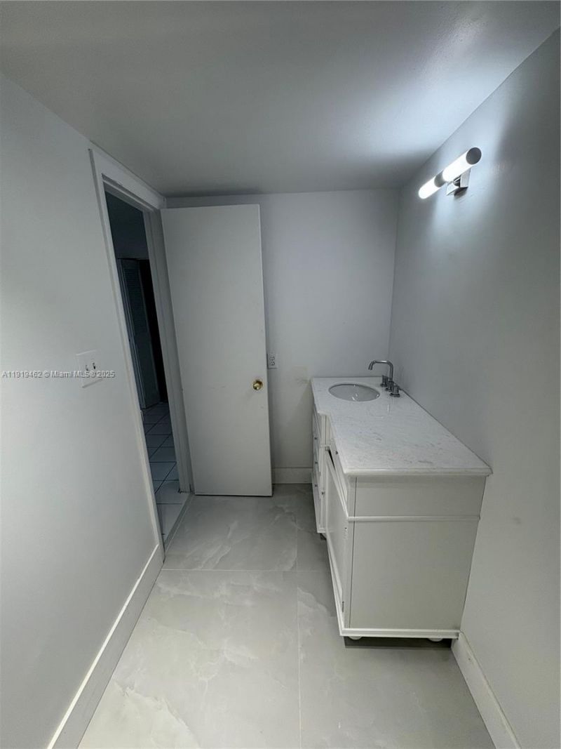 4801 NW 22nd Ct, Unit 103, Lauderhill, FL 33313 Photo