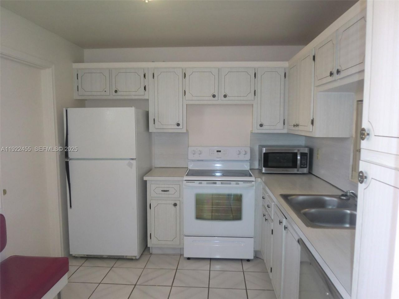 233 NE 14th Ave, Unit 402, Hallandale Beach, FL 33009 Photo