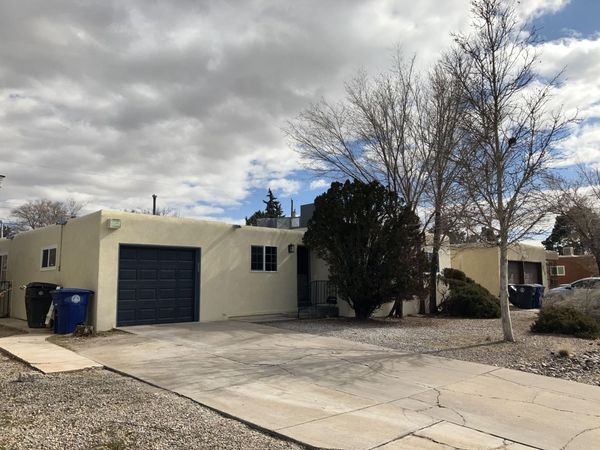 724 Washington Street NE, Albuquerque, NM 87110