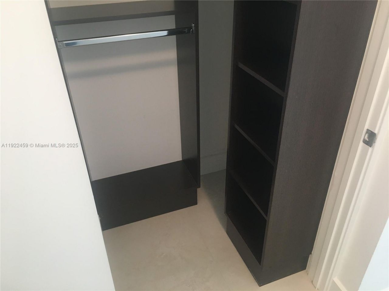 6000 Collins Ave, Unit 521, Miami Beach, FL 33140 Photo