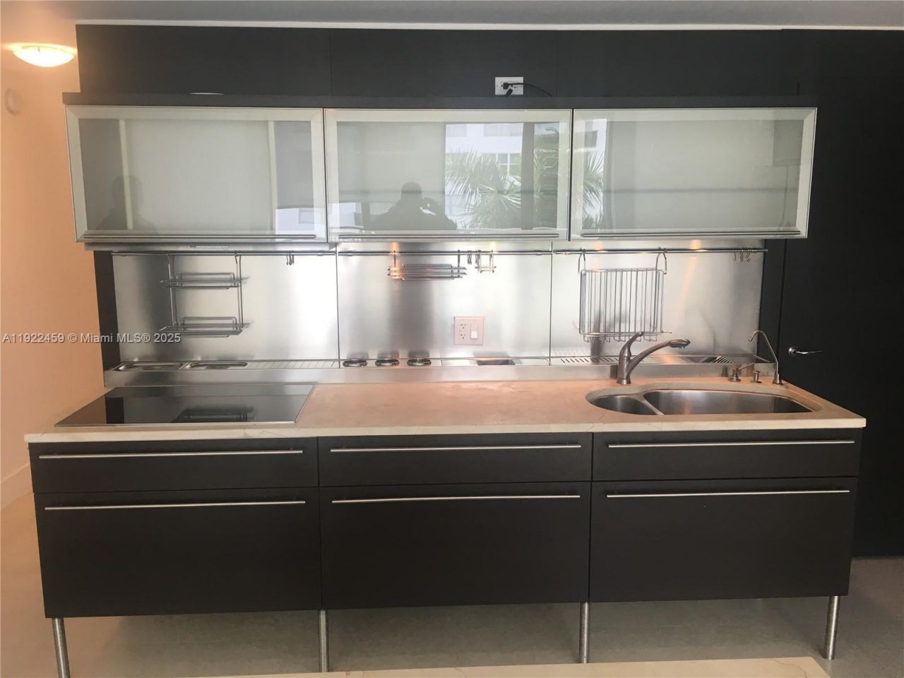 6000 Collins Ave, Unit 521, Miami Beach, FL 33140 Photo