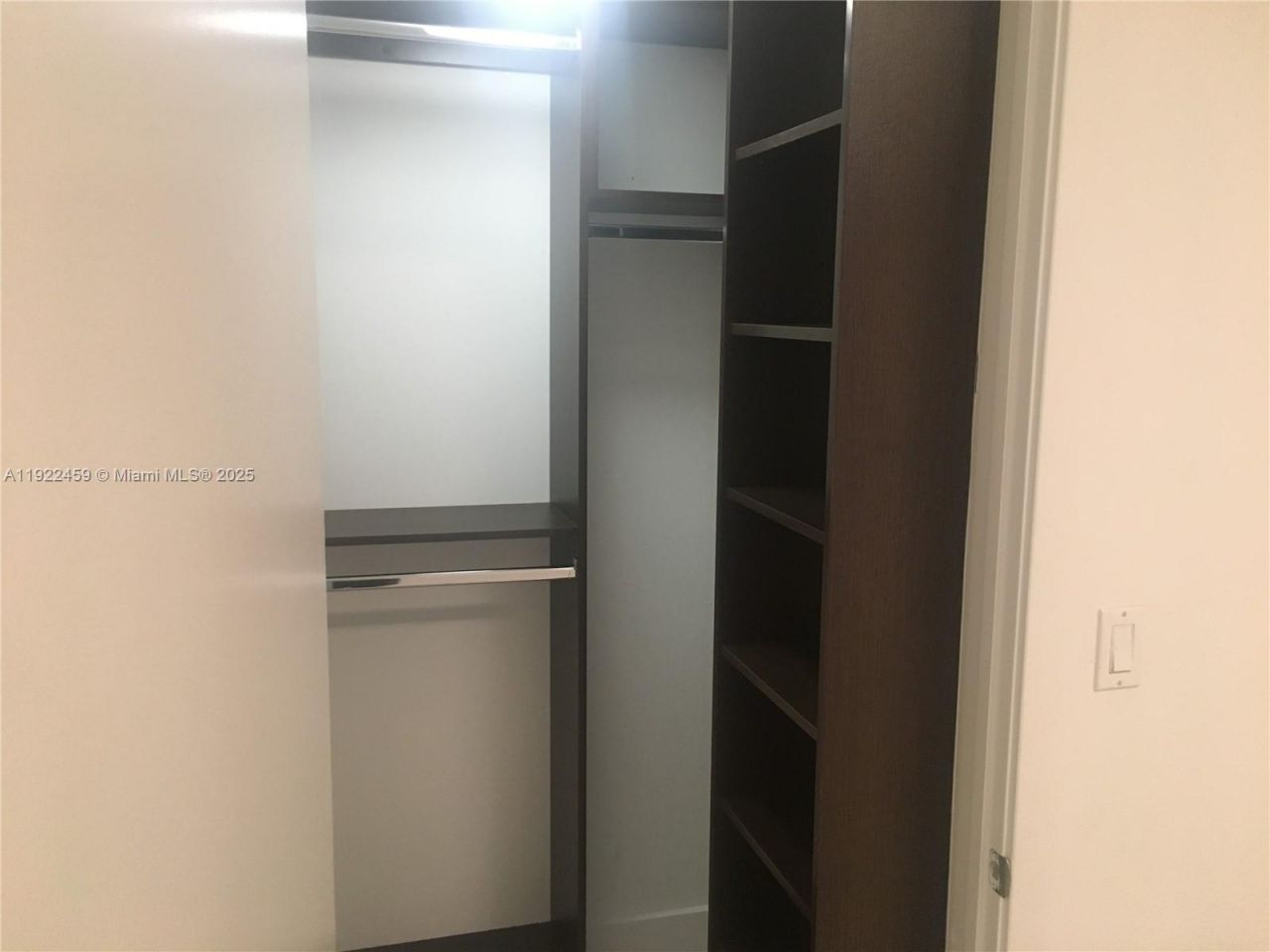 6000 Collins Ave, Unit 521, Miami Beach, FL 33140 Photo