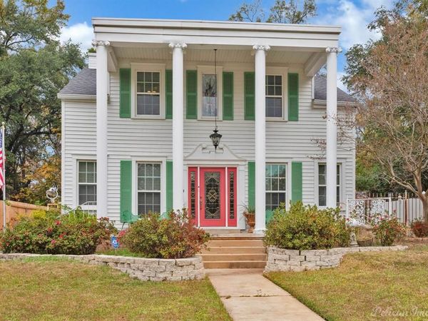 948 Elmwood Street , Shreveport, LA 71104