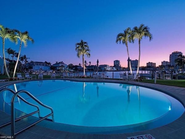 400 Park Shore DR, Unit 102, NAPLES, FL 34103