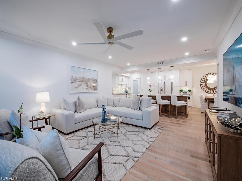 400 Park Shore Dr, Unit 102, Naples, FL 34103 Photo