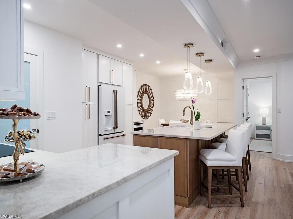 400 Park Shore Dr, Unit 102, Naples, FL 34103 Photo