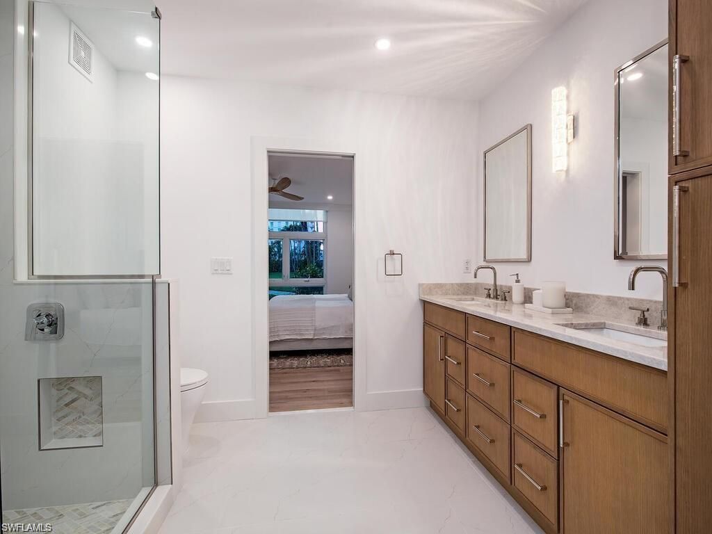 400 Park Shore Dr, Unit 102, Naples, FL 34103 Photo