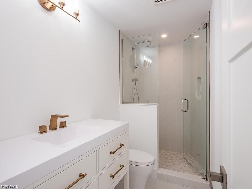 400 Park Shore Dr, Unit 102, Naples, FL 34103 Photo