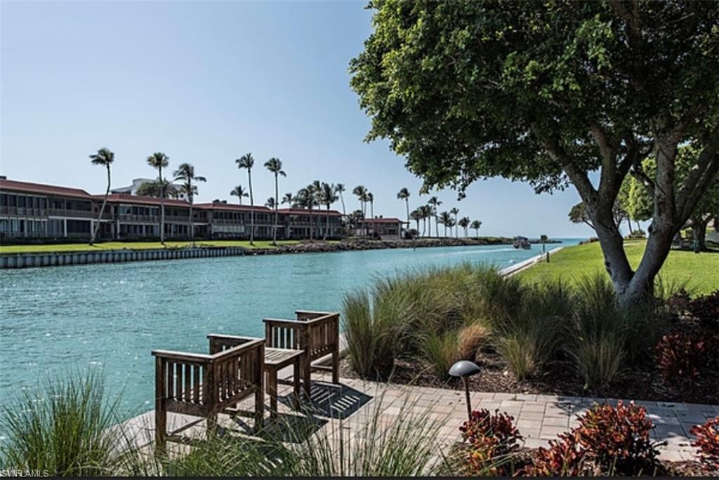 400 Park Shore Dr, Unit 102, Naples, FL 34103 Photo