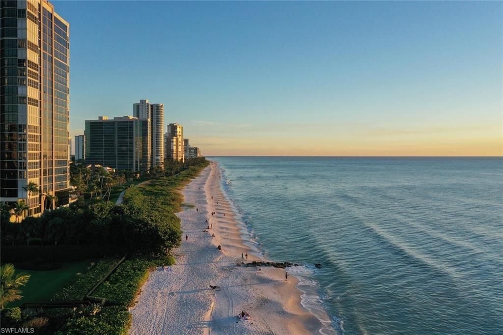 400 Park Shore Dr, Unit 102, Naples, FL 34103 Photo