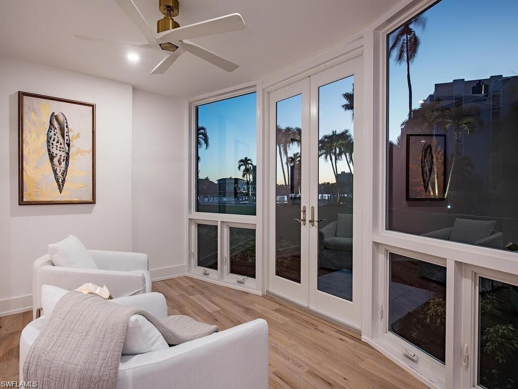 400 Park Shore Dr, Unit 102, Naples, FL 34103 Photo