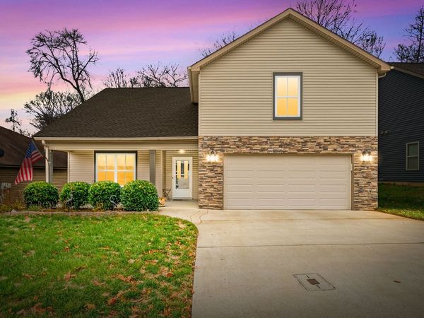 1168 Belvoir Ln, Clarksville, TN 37040