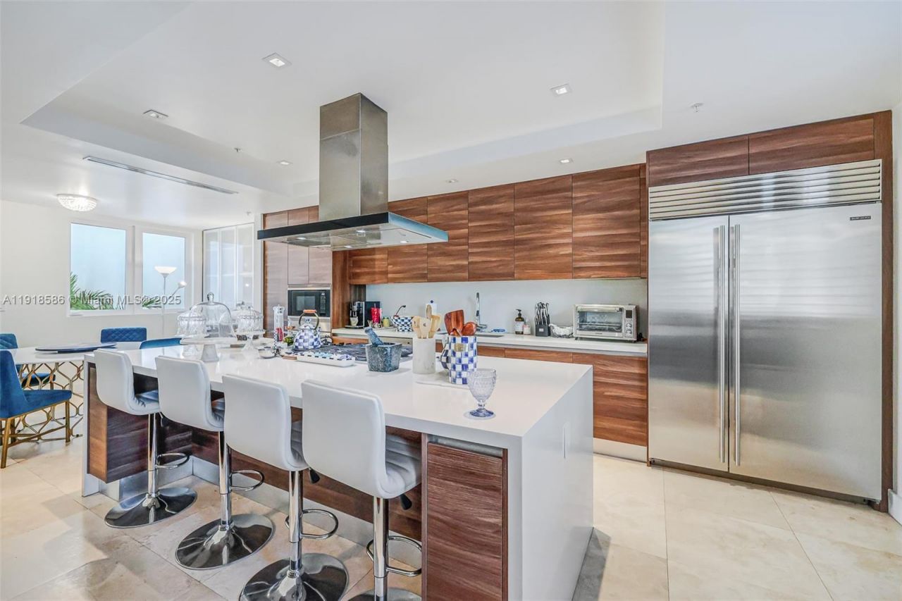 641 Santander Ave, Unit 3, Coral Gables, FL 33134 Photo