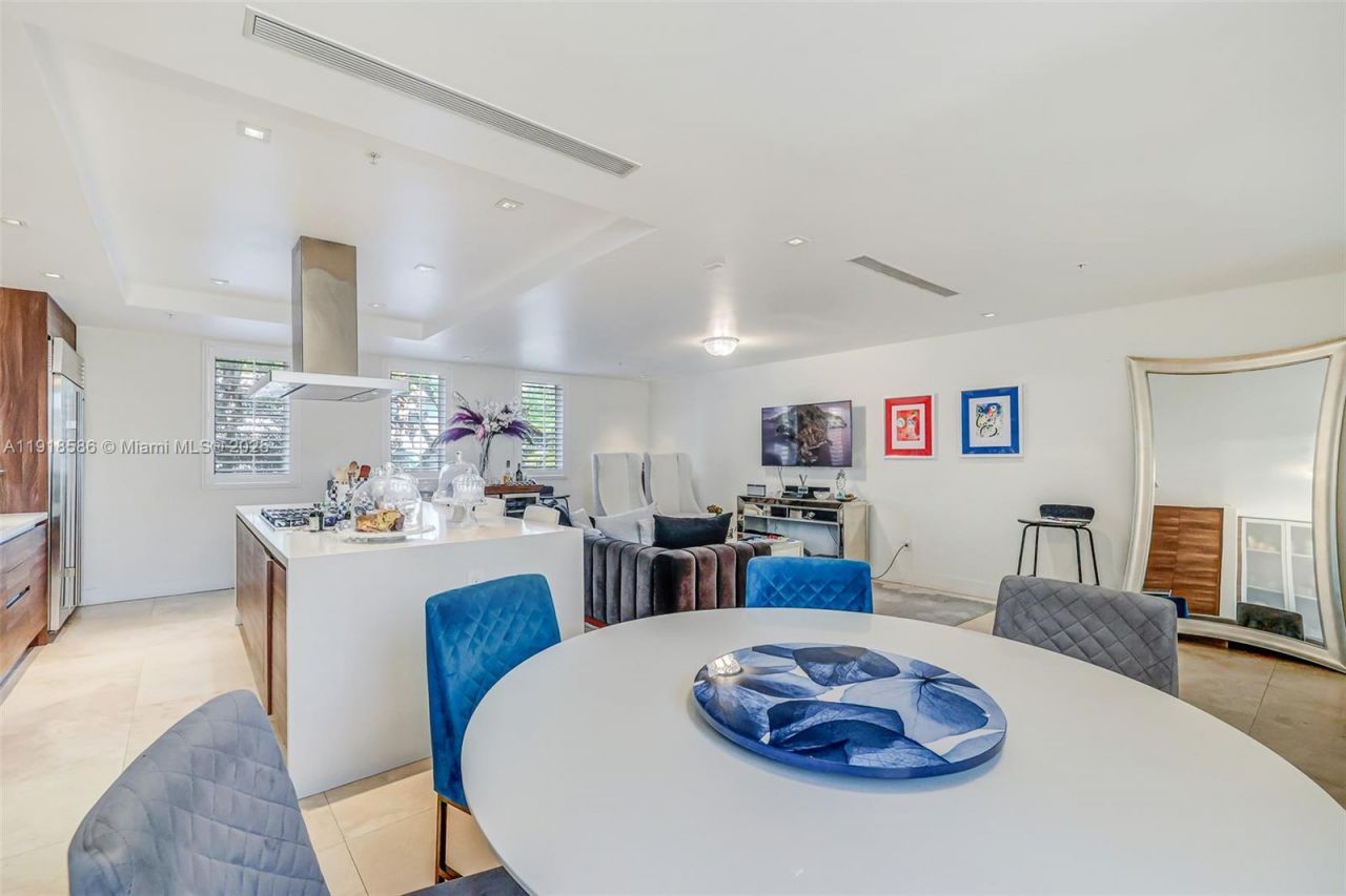 641 Santander Ave, Unit 3, Coral Gables, FL 33134 Photo