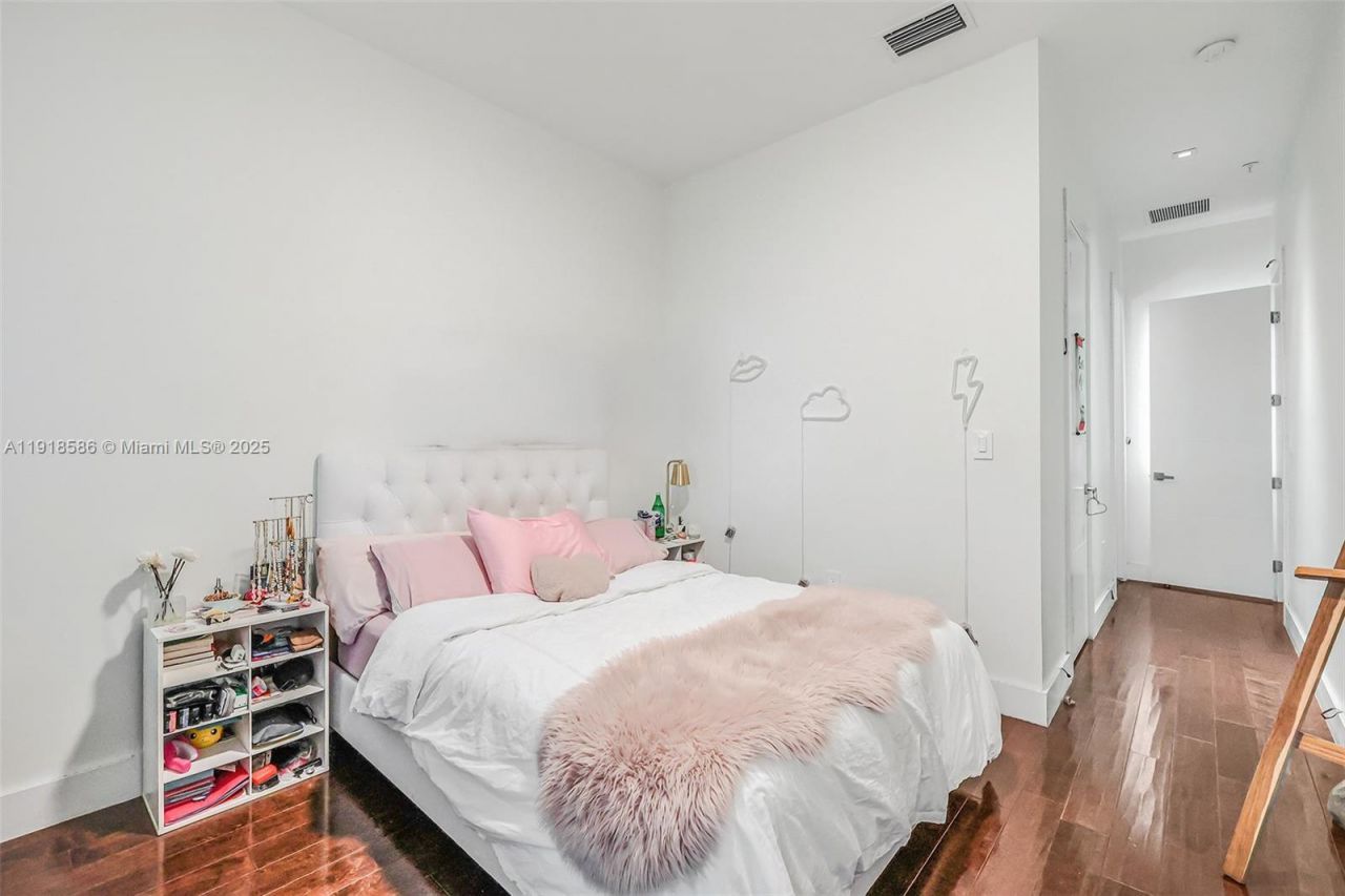 641 Santander Ave, Unit 3, Coral Gables, FL 33134 Photo