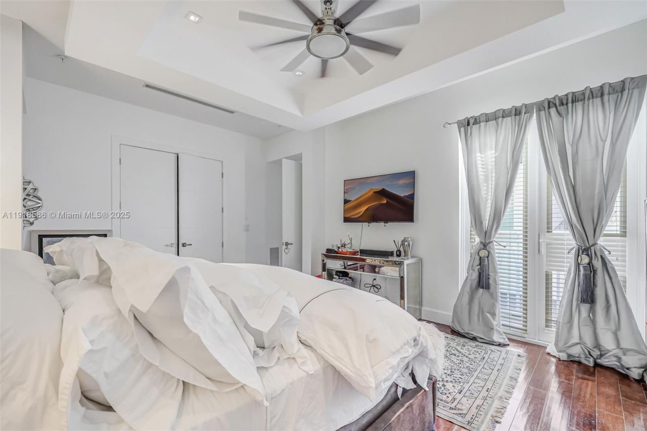 641 Santander Ave, Unit 3, Coral Gables, FL 33134 Photo