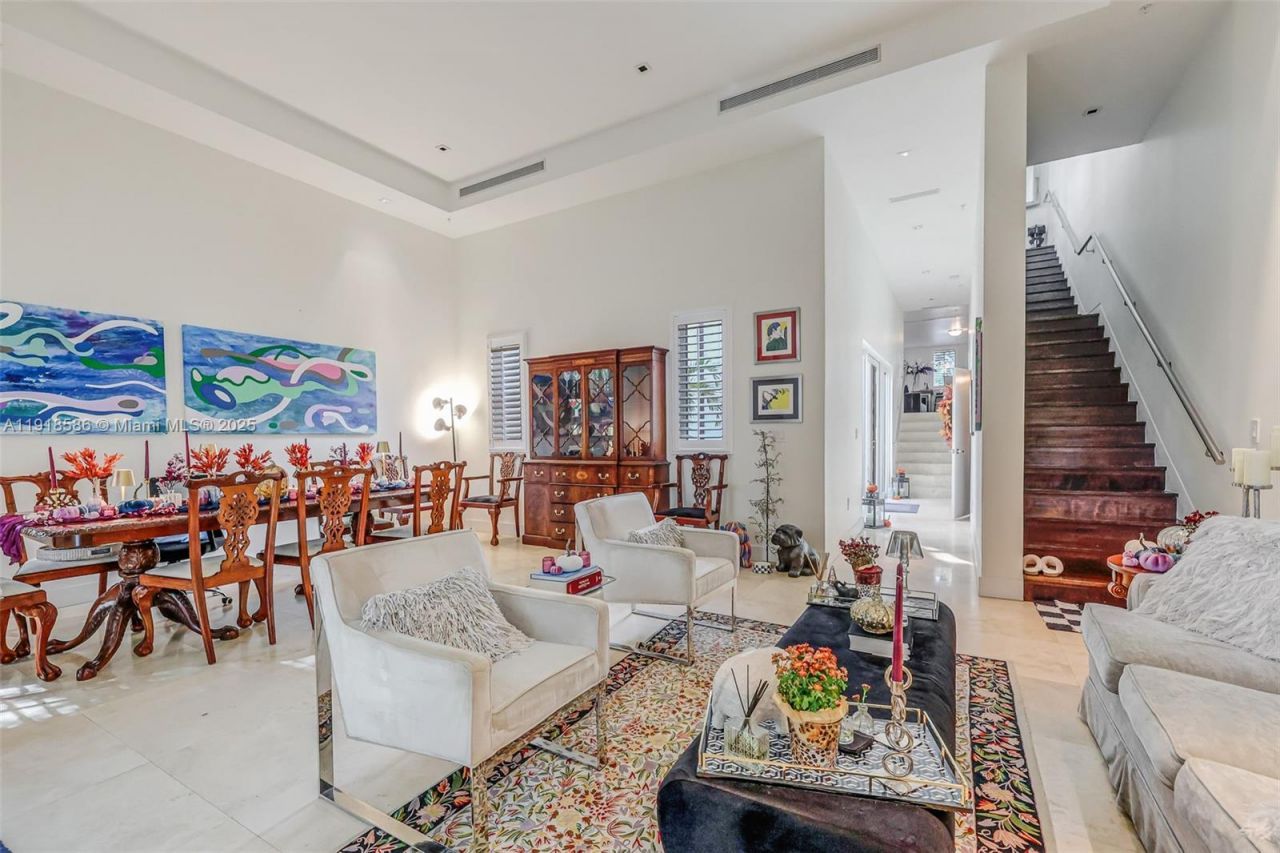 641 Santander Ave, Unit 3, Coral Gables, FL 33134 Photo