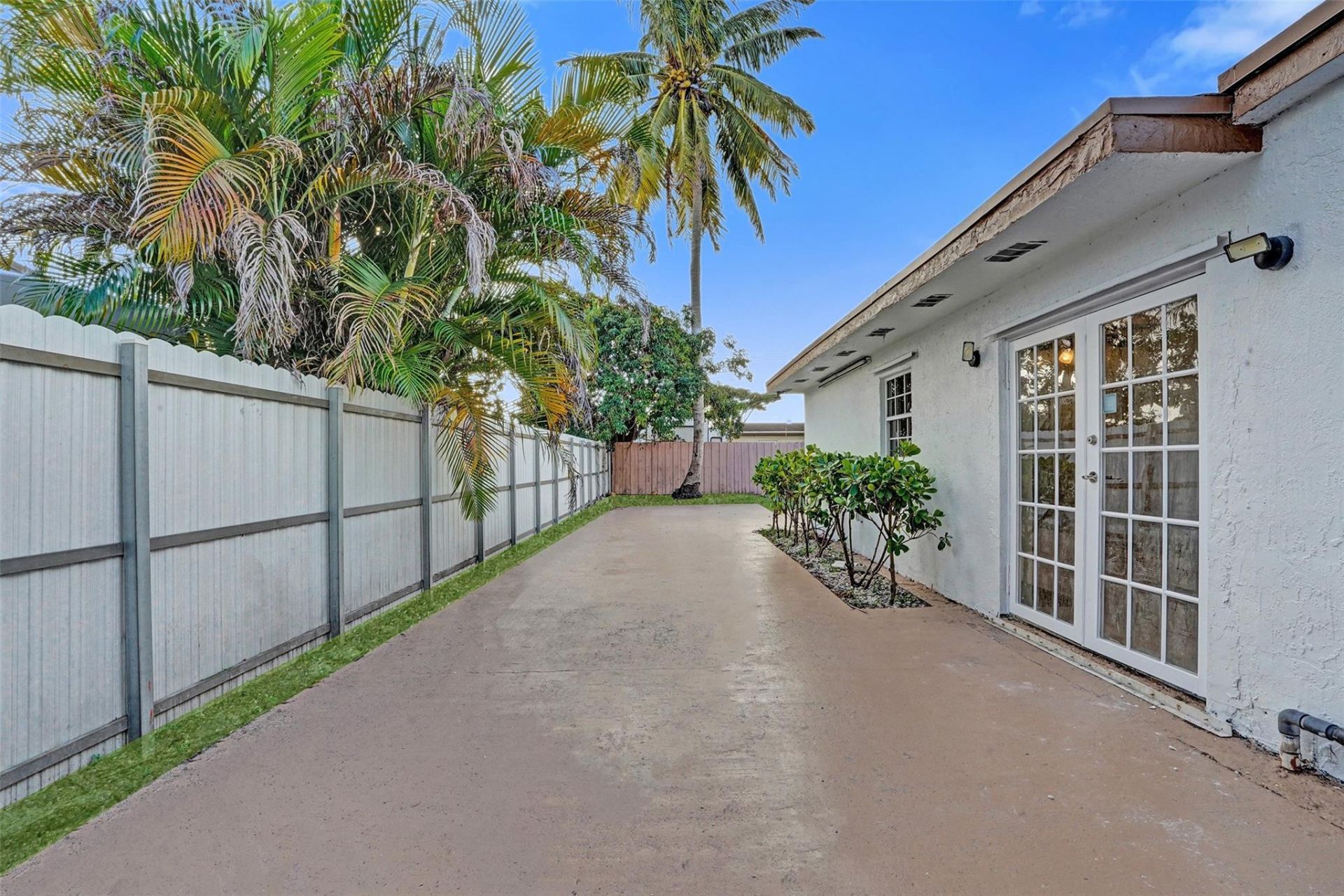 16920 NW 53rd Ave, Miami Gardens, FL 33055 Photo