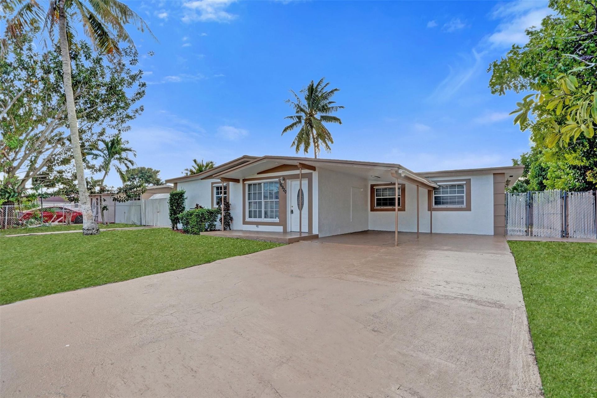 16920 NW 53rd Ave, Miami Gardens, FL 33055 Photo