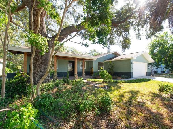 513 OAKWOOD BOULEVARD, OLDSMAR, FL 34677