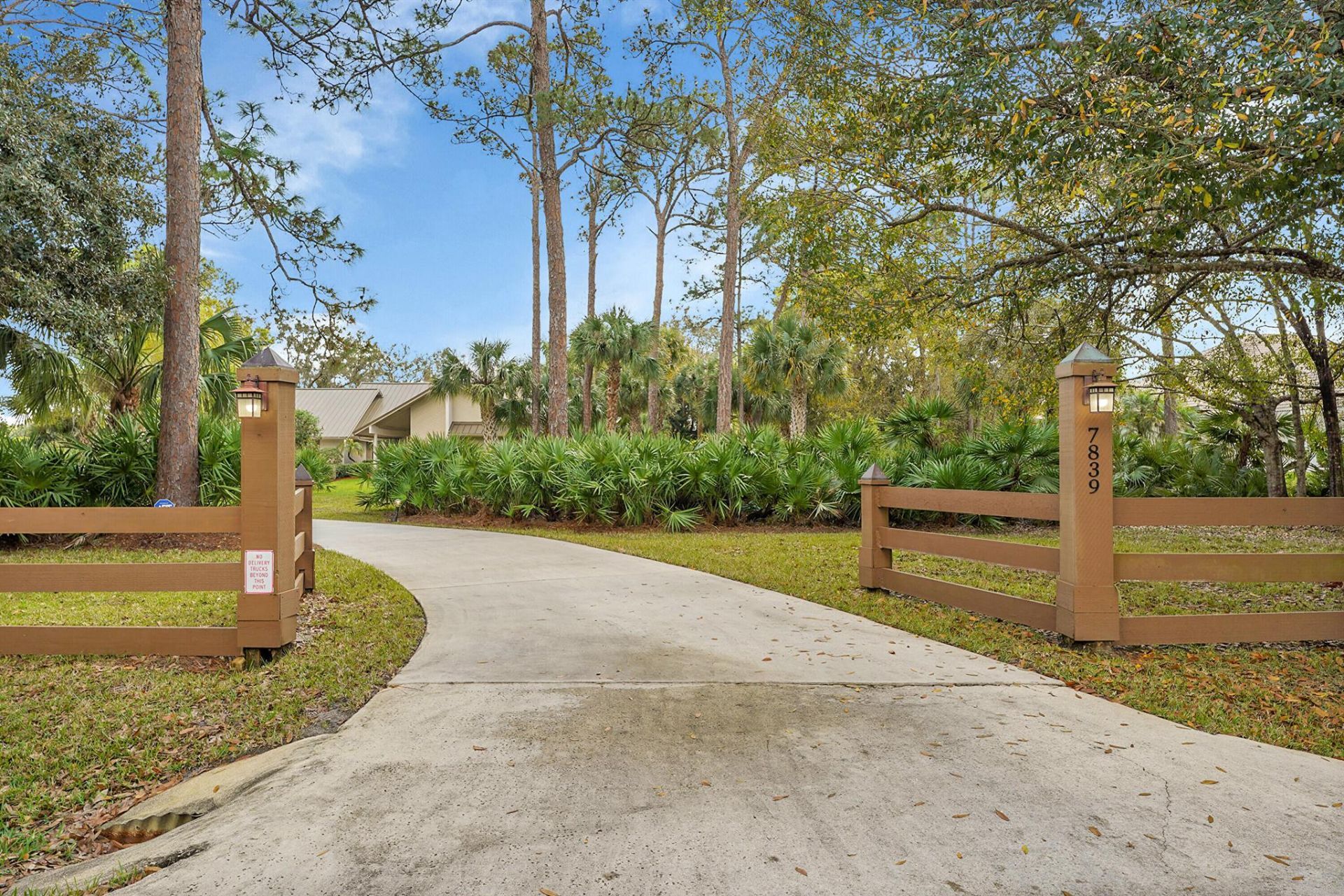 7839 Sabal Lake Drive, Port Saint Lucie, FL 34986 Photo