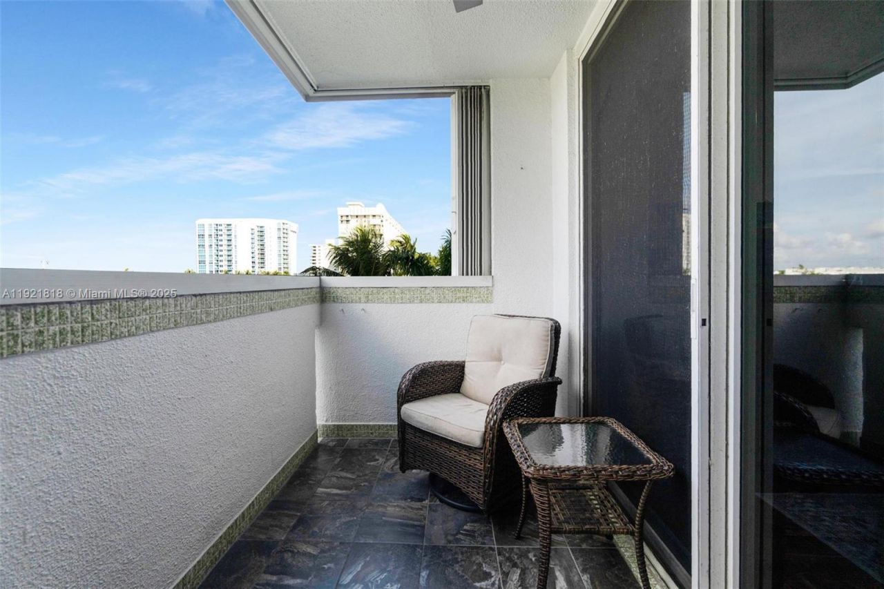 3210 SE 10th St, Unit 4D, Pompano Beach, FL 33062 Photo