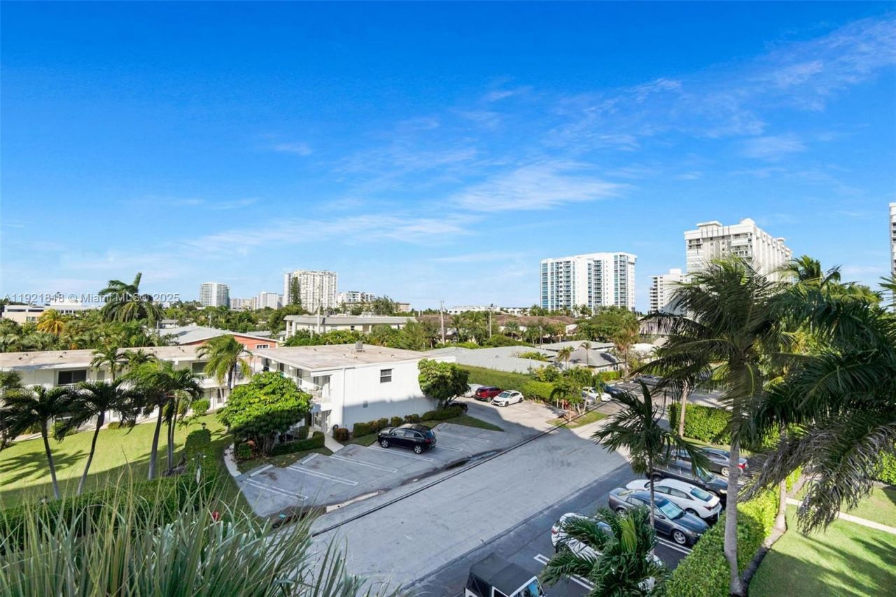 3210 SE 10th St, Unit 4D, Pompano Beach, FL 33062 Photo