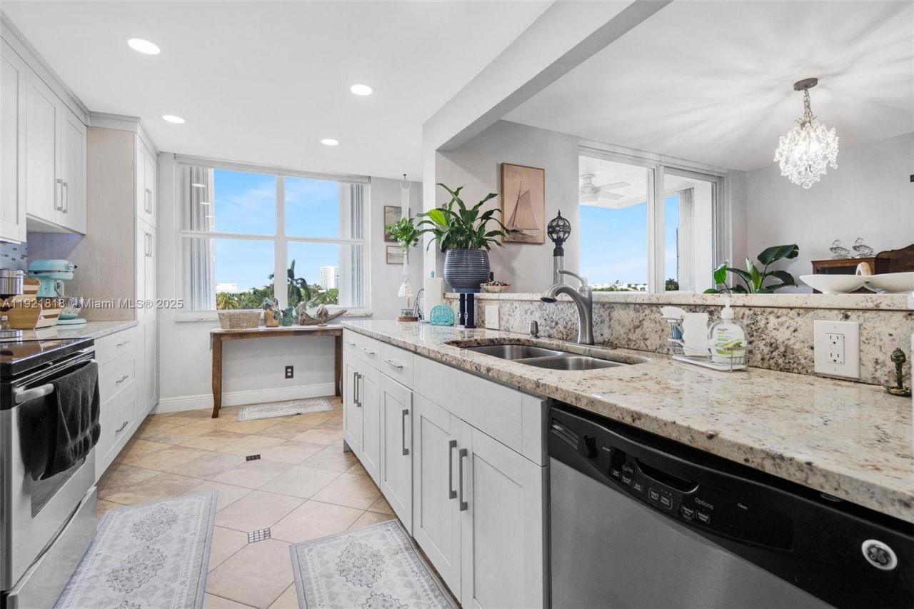 3210 SE 10th St, Unit 4D, Pompano Beach, FL 33062 Photo