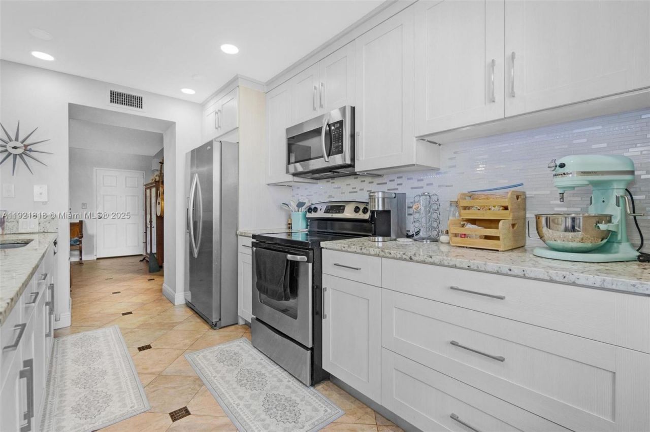 3210 SE 10th St, Unit 4D, Pompano Beach, FL 33062 Photo