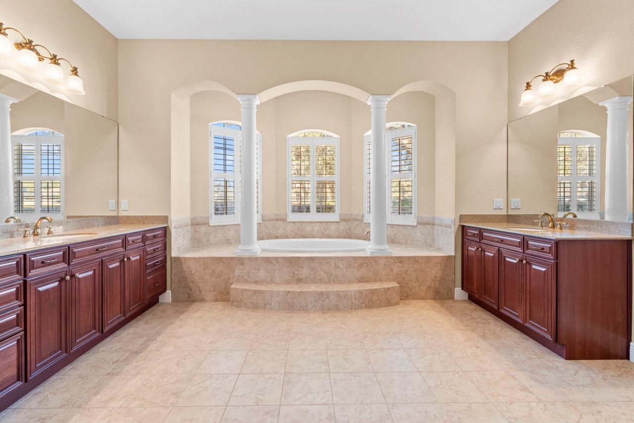 827 John Cressler Drive, Seffner, FL 33584 Photo