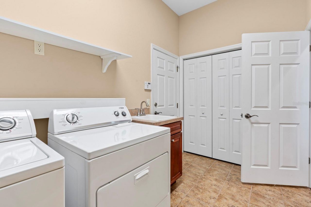 827 John Cressler Drive, Seffner, FL 33584 Photo