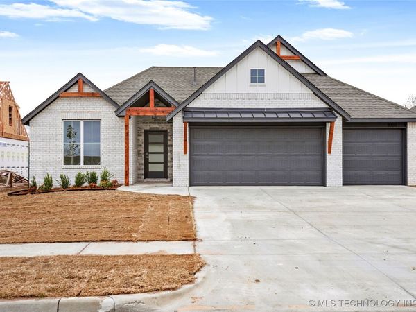 10611 S 233rd East Avenue, Broken Arrow, OK 74014