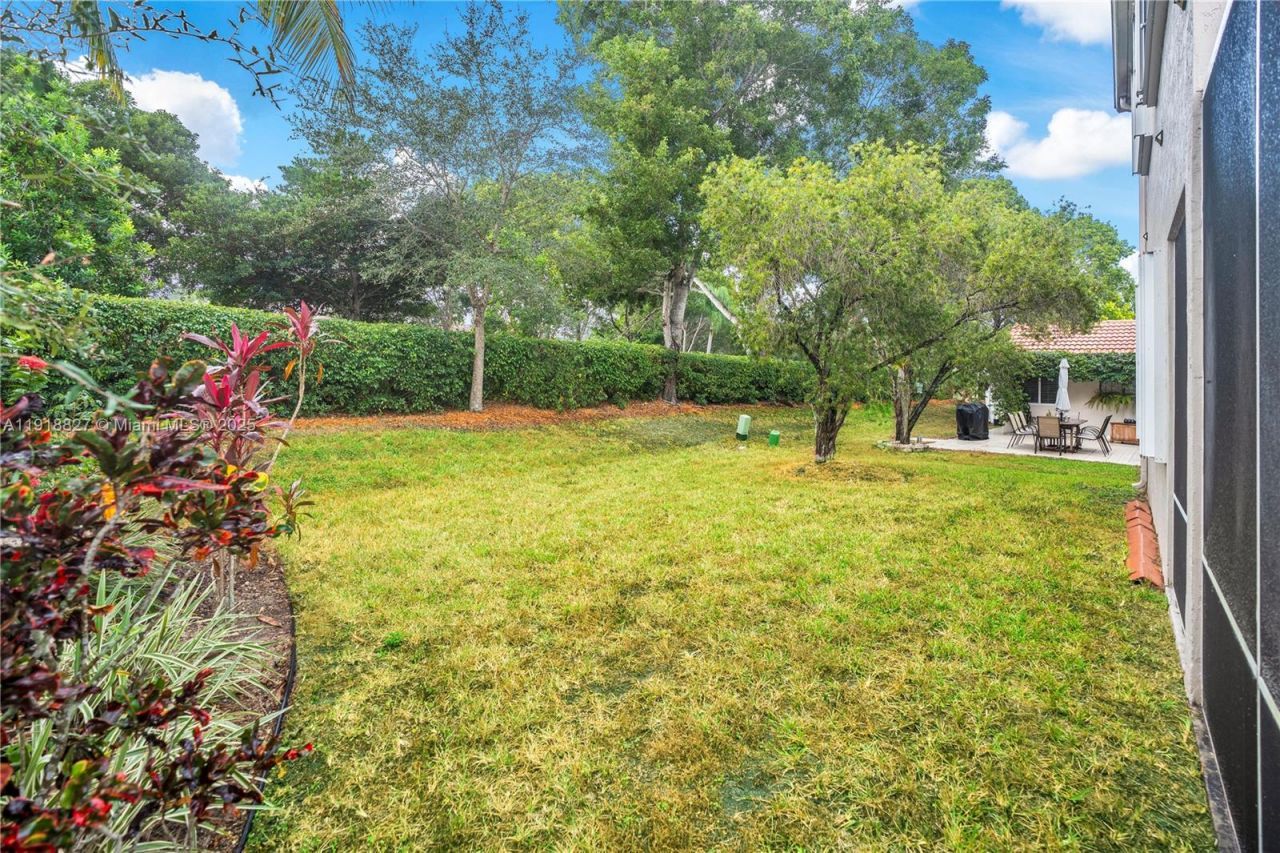 636 Sand Creek Cir, Weston, FL 33327 Photo