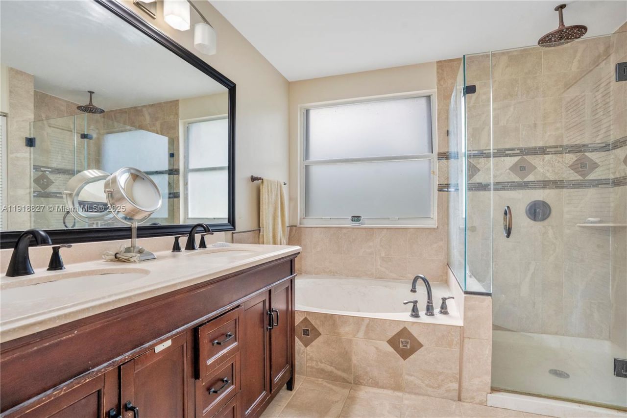 636 Sand Creek Cir, Weston, FL 33327 Photo