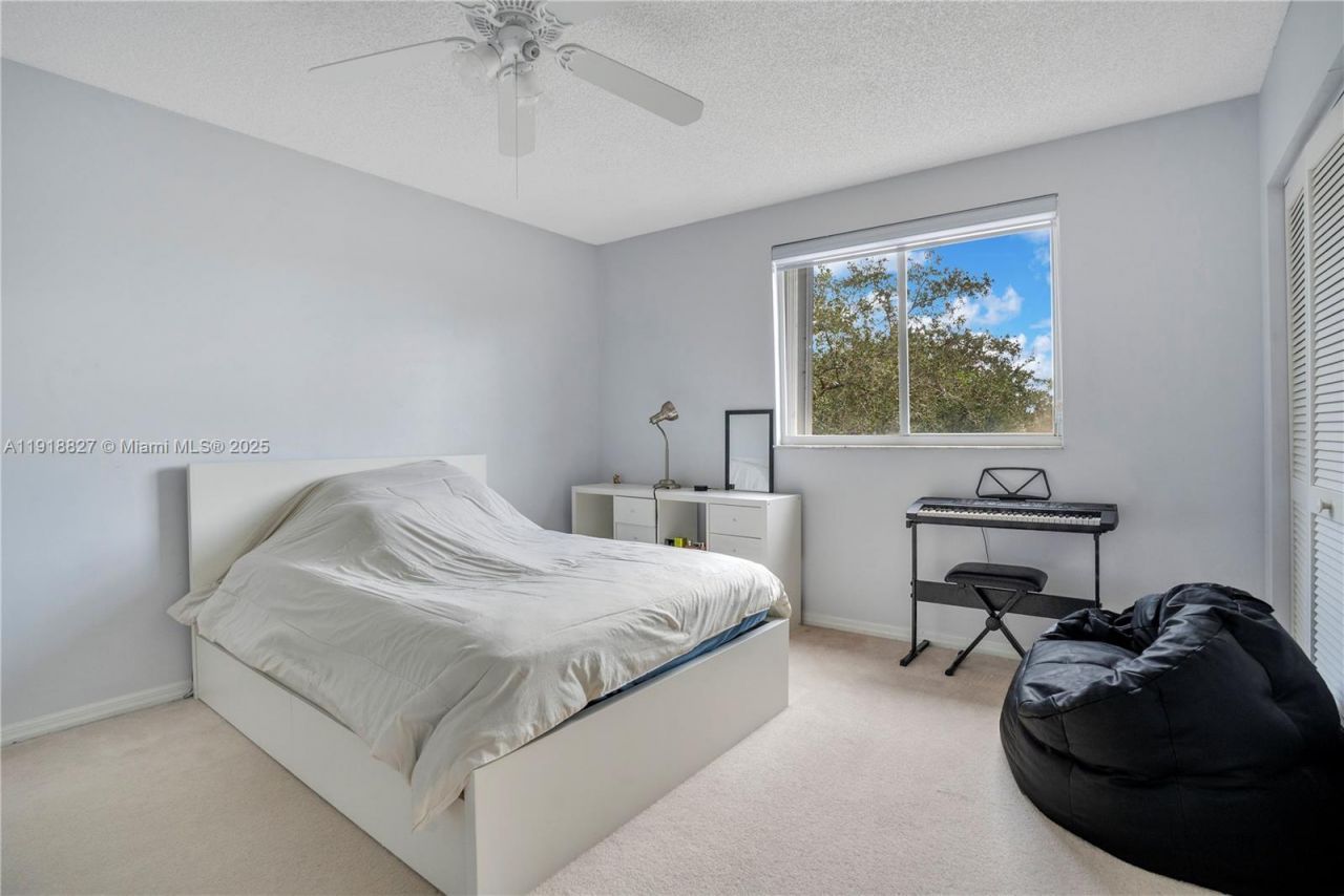 636 Sand Creek Cir, Weston, FL 33327 Photo