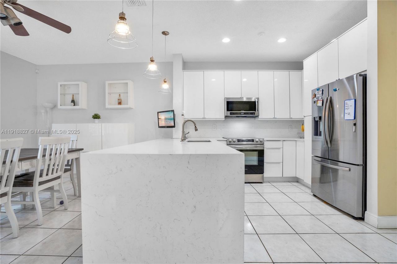 636 Sand Creek Cir, Weston, FL 33327 Photo