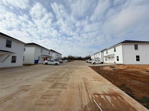 10536 Country Hill Boulevard, Tyler, TX 75708