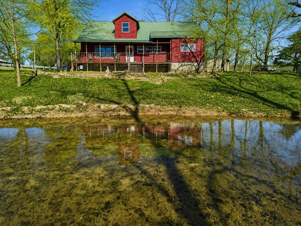 305 Thomas Street, Birch Tree, MO 65438