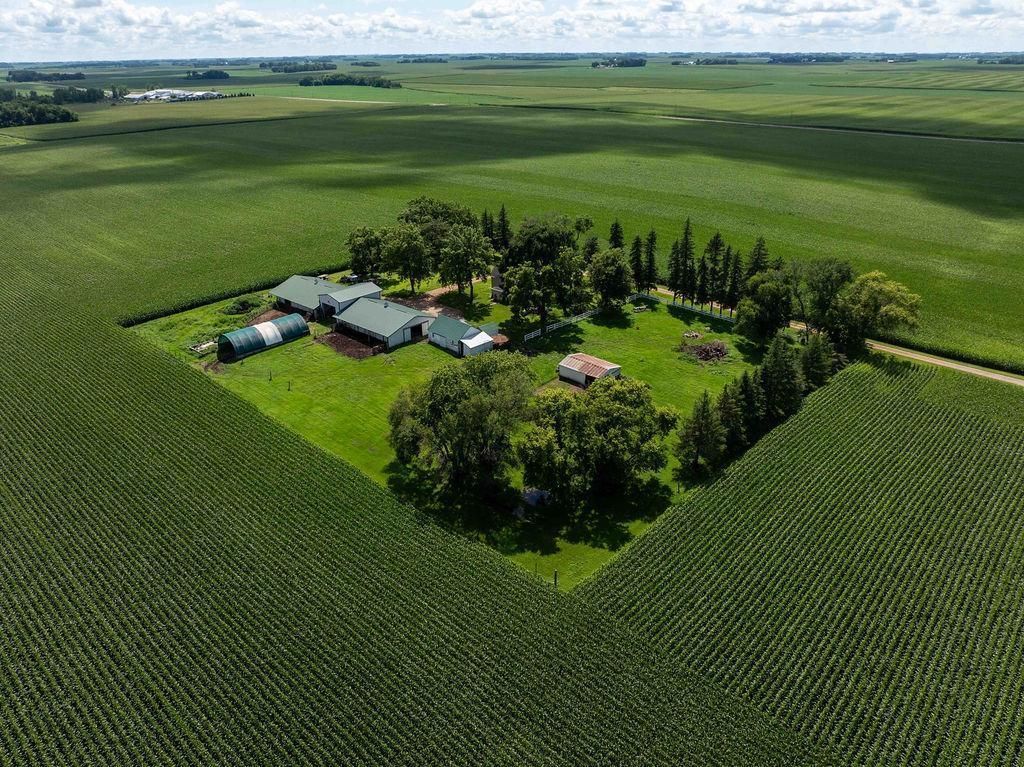 725 110th Street, Sherburn, MN 56171