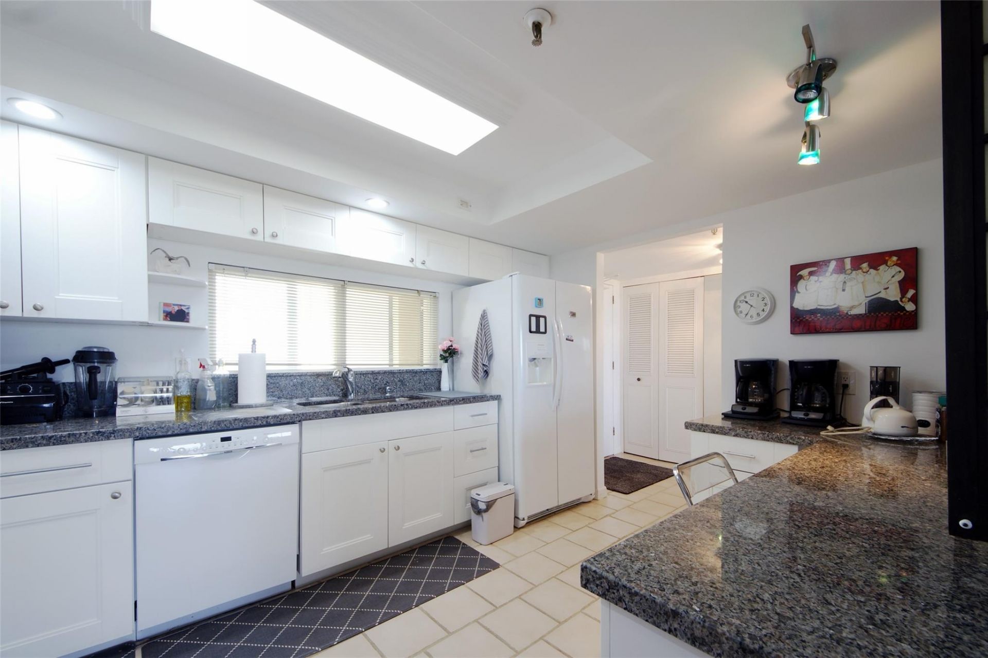 2480 Presidential Way, Unit 1103, West Palm Beach, FL 33401 Photo