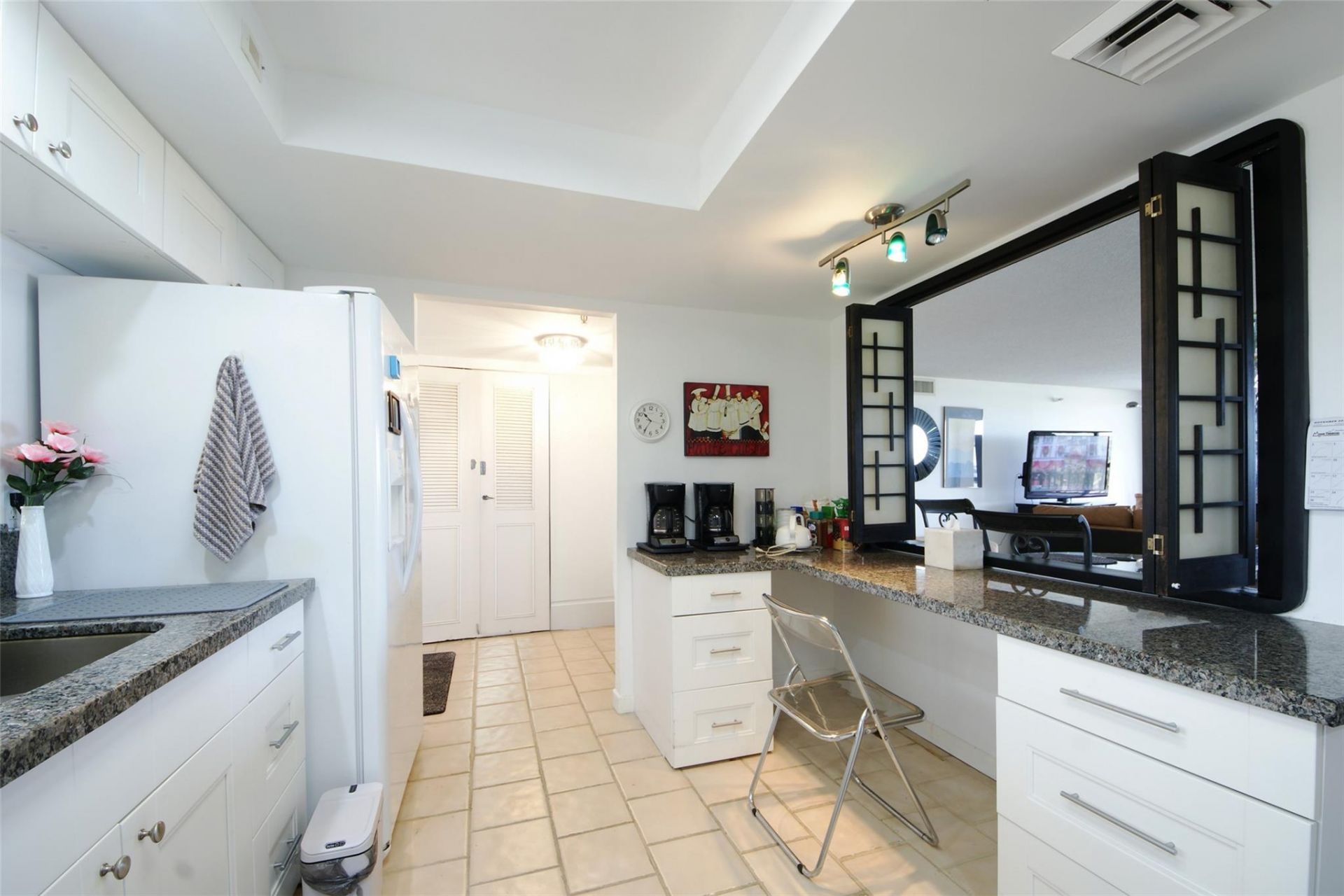 2480 Presidential Way, Unit 1103, West Palm Beach, FL 33401 Photo