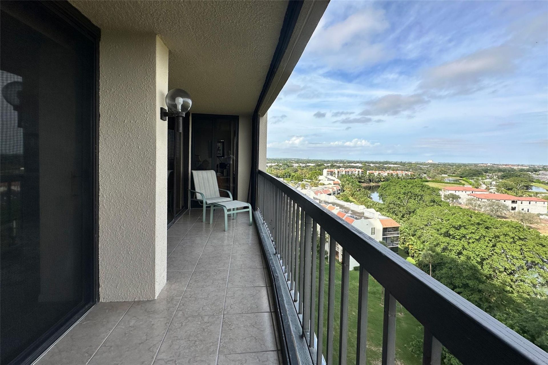 2480 Presidential Way, Unit 1103, West Palm Beach, FL 33401 Photo