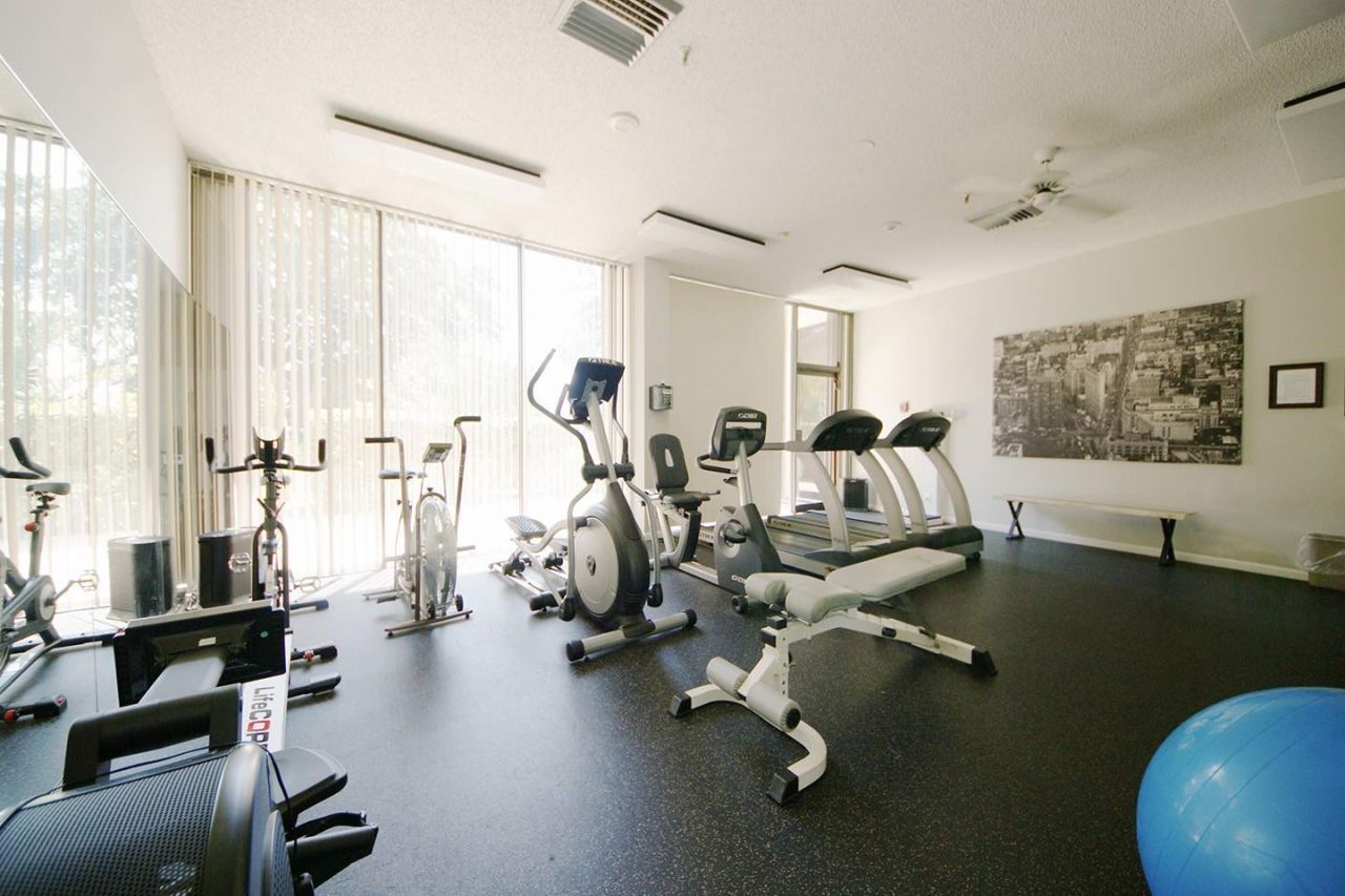 2480 Presidential Way, Unit 1103, West Palm Beach, FL 33401 Photo