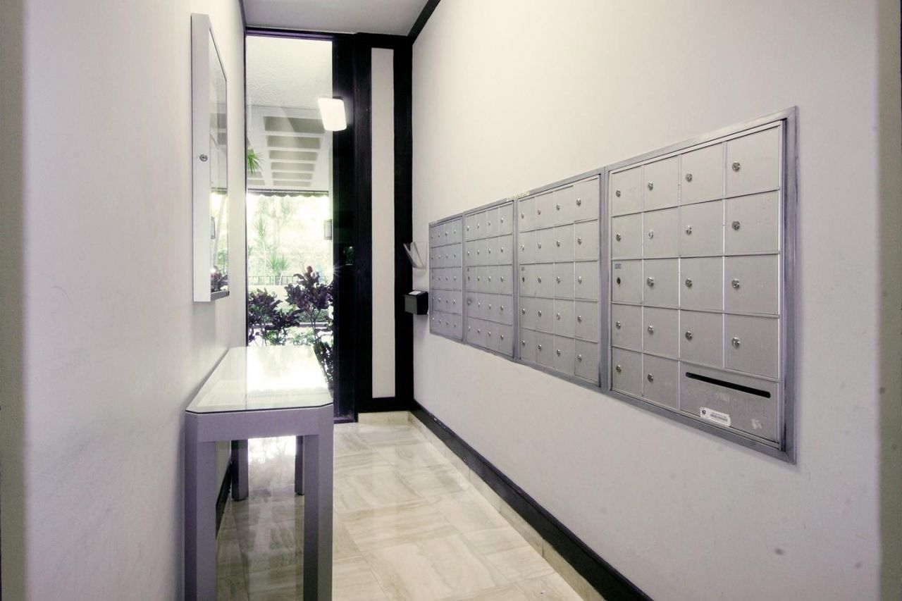 2480 Presidential Way, Unit 1103, West Palm Beach, FL 33401 Photo