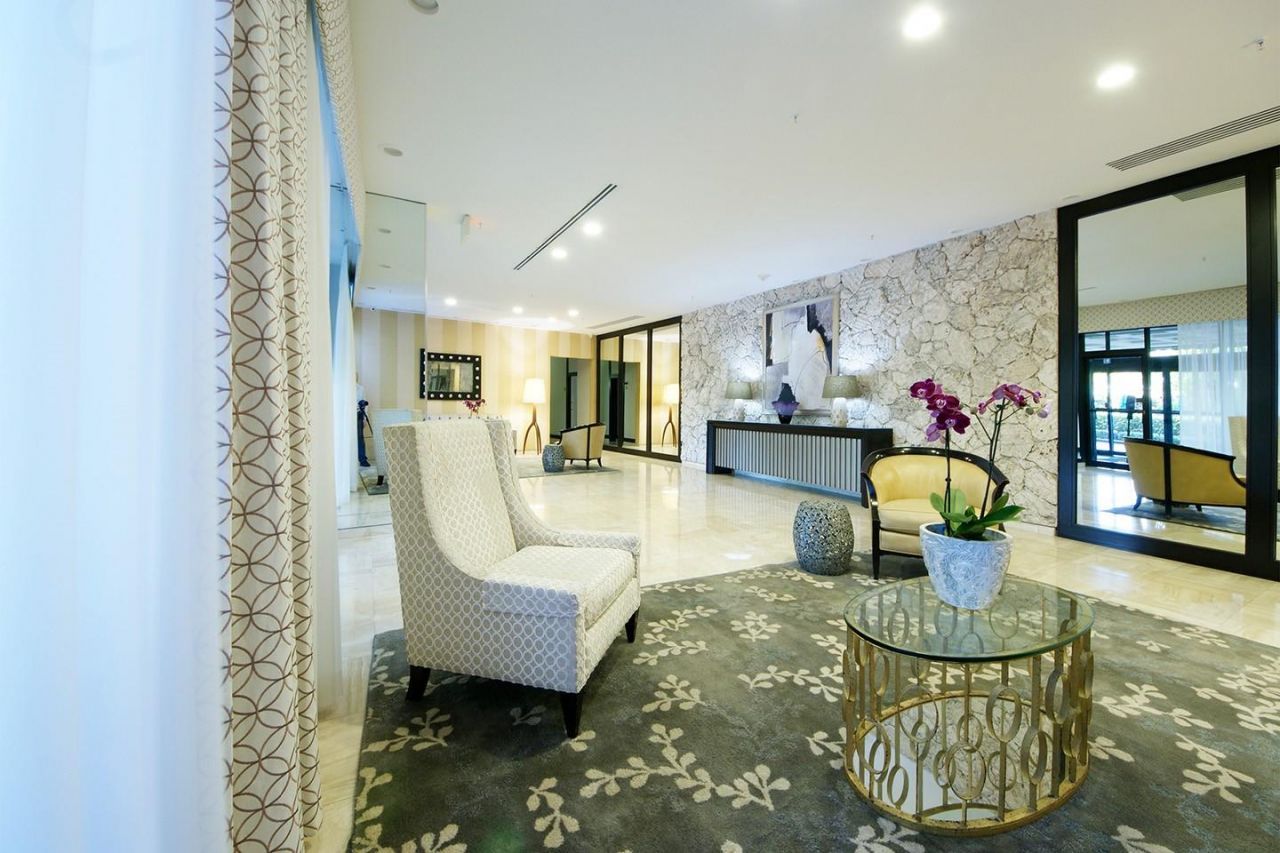 2480 Presidential Way, Unit 1103, West Palm Beach, FL 33401 Photo