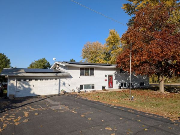 2042 Kenneth Drive, Freeport, IL 61032