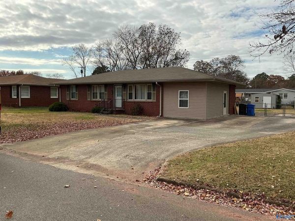 104 French Way, Athens, AL 35611