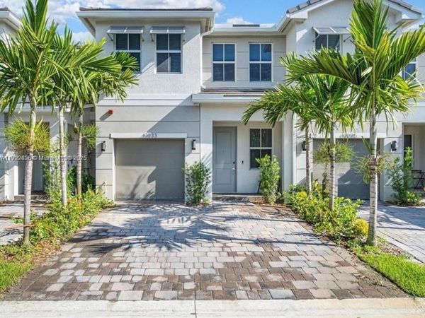 17033 SW 1st St, Pembroke Pines, FL 33027