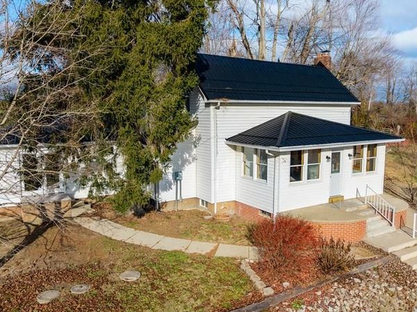 2417 Glenroy Road, Wellston, OH 45692